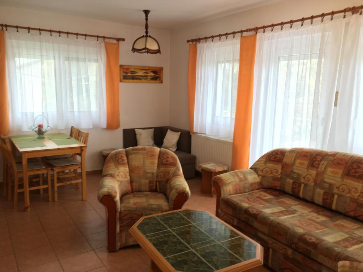 Central Apartments Zalakaros Esterno foto