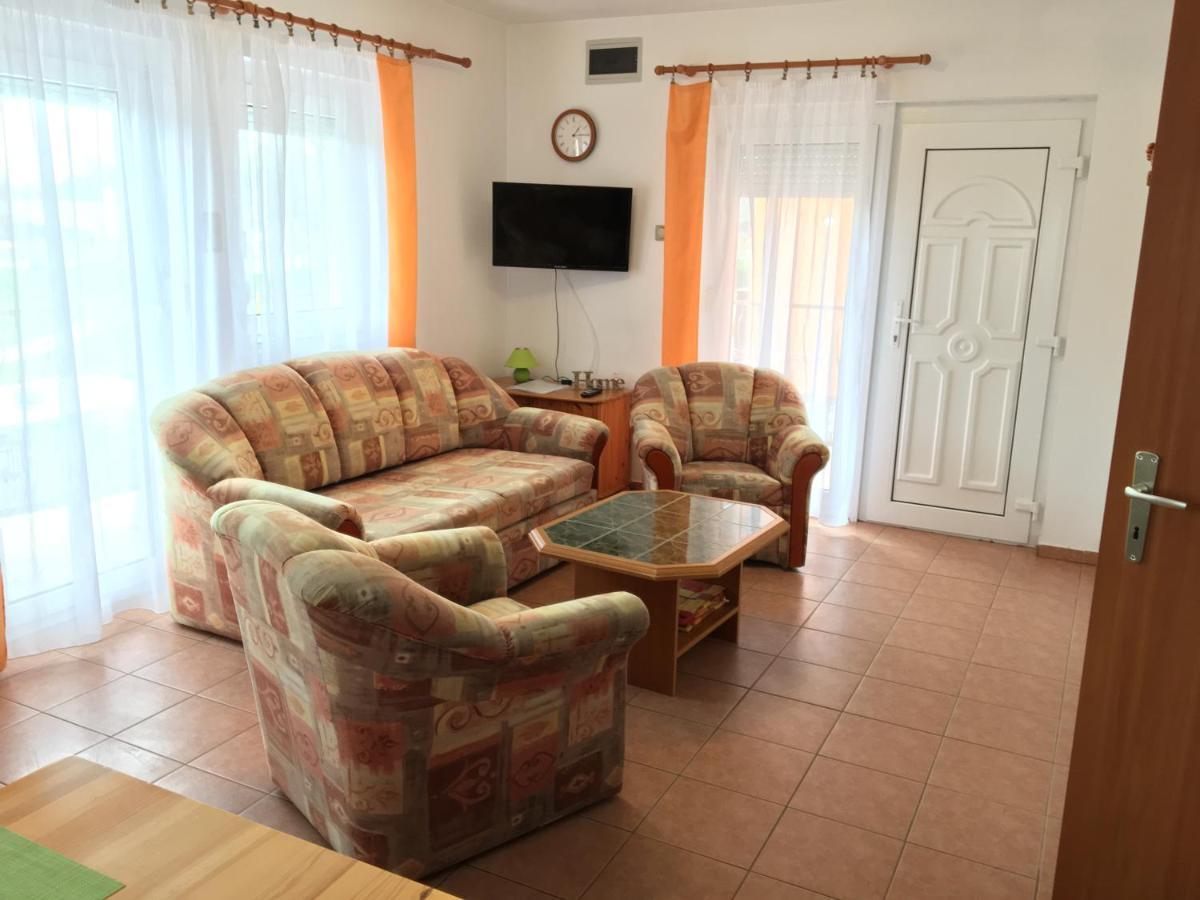 Central Apartments Zalakaros Esterno foto