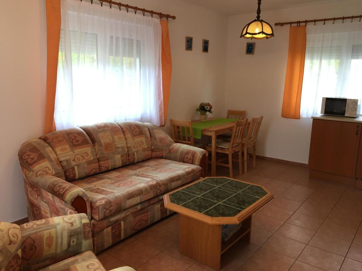 Central Apartments Zalakaros Esterno foto